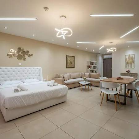 Amazing @ Monastiraki Subway Station Apartament